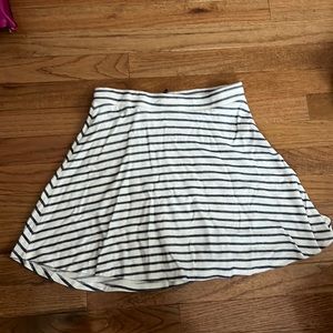 Cute navy and white striped skirt! Size kids XXL.